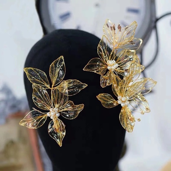 IRIS APFEL Accessories - IRIS APFEL 2pcs Crystal Leaf Flower Bridal Hair Pin Barrette